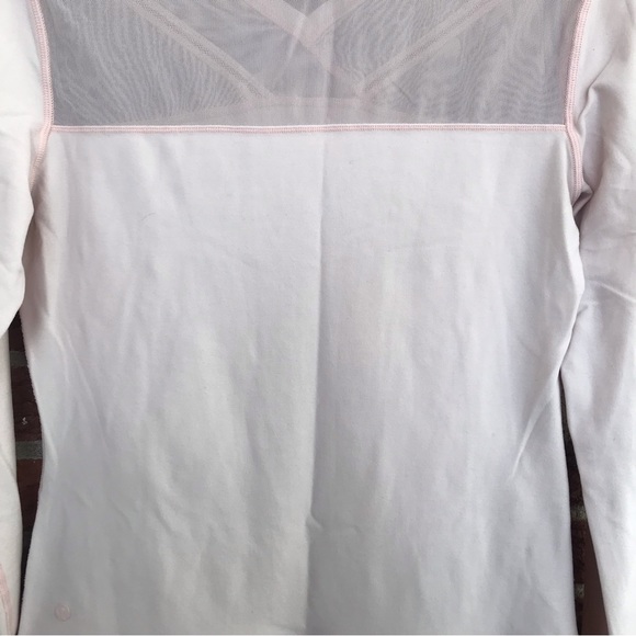 Lululemon Just Breath Long Sleeve Soft Pink Mesh Panels Size 8 - Picture 9 of 11